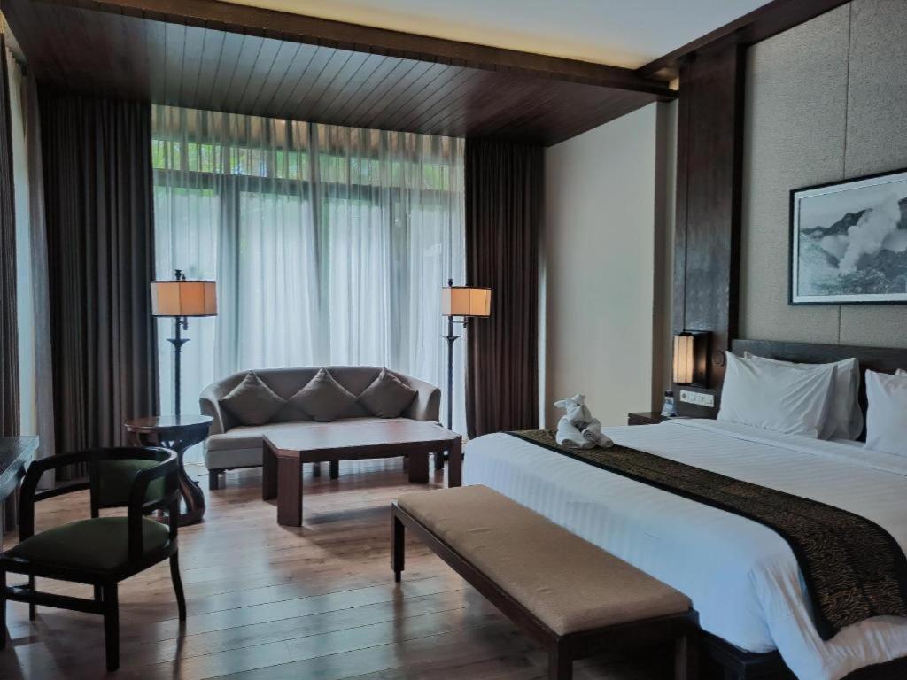 El Hotel Banyuwangi Exterior foto